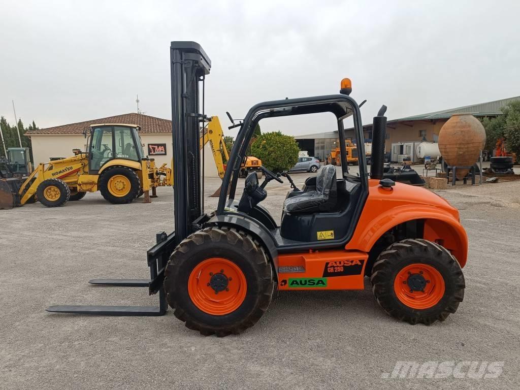 Ausa CH 250 X4 Внедорожные погрузчики