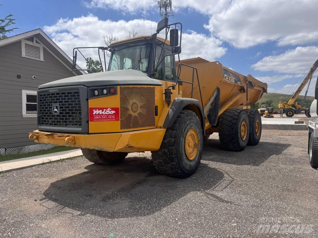 DEERE 410E Шарнирно-сочленённые самосвалы