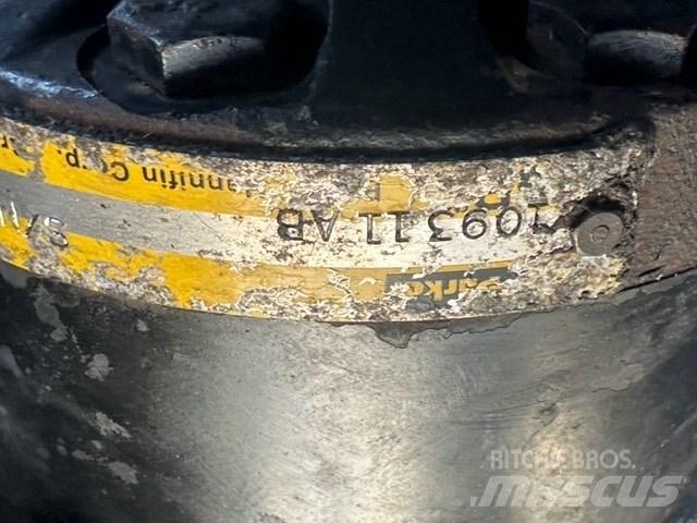 SkyJack SJ 8831 Ножничные подъемники