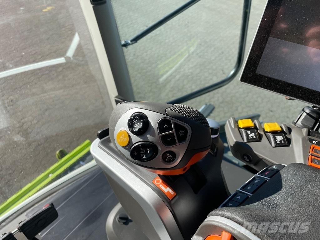 CLAAS Lexion 6700 Зерноуборочные комбайны