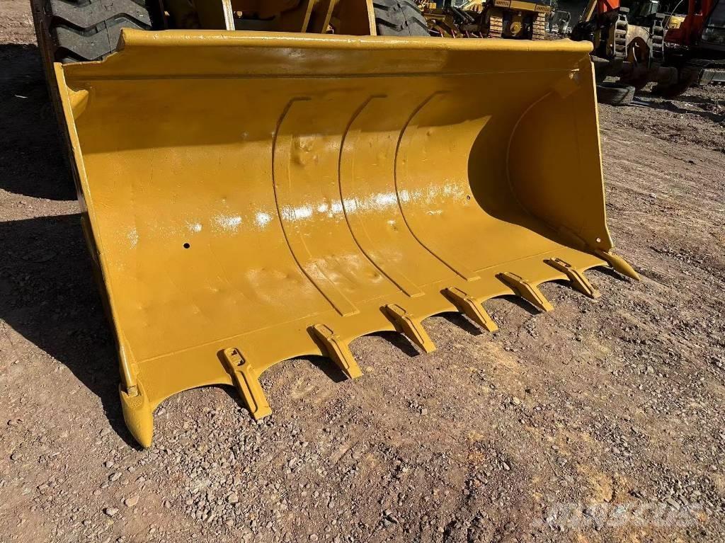 CAT 966H Фронтальные погрузчики