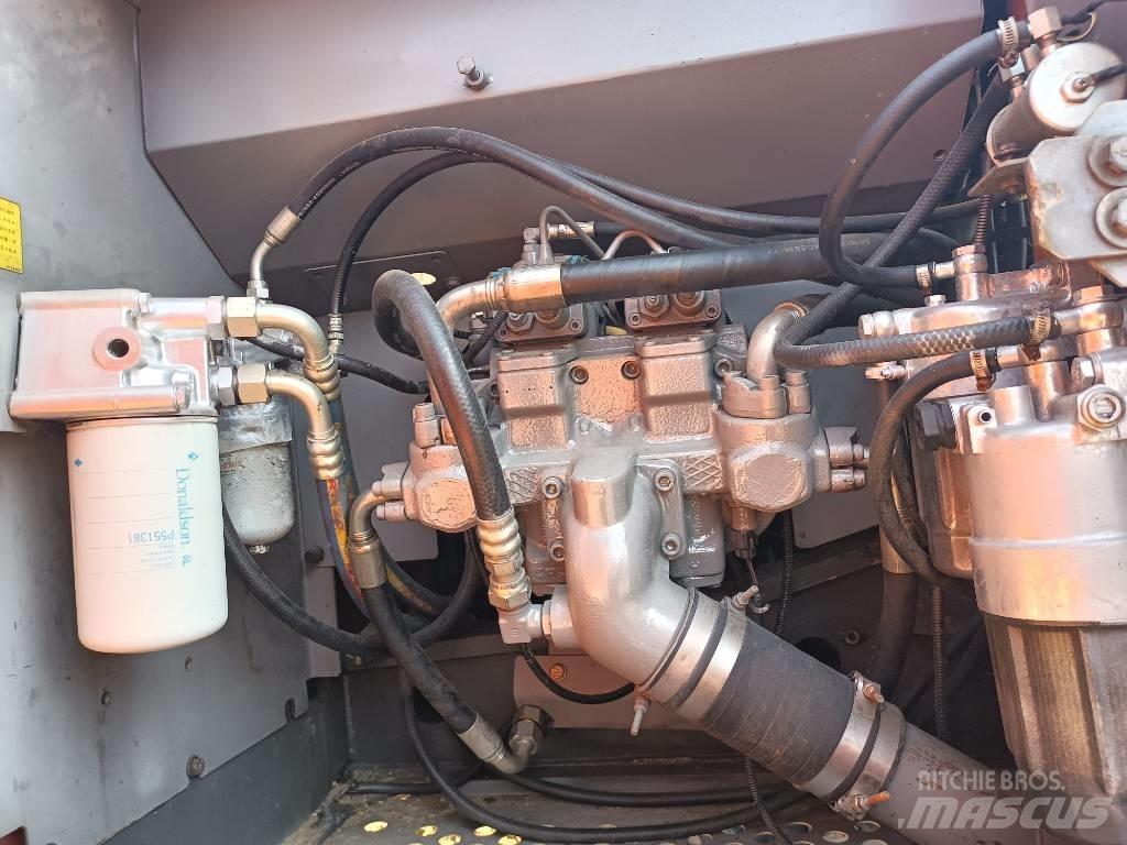 Hitachi ZX 200 Малые экскаваторы 7т-12т