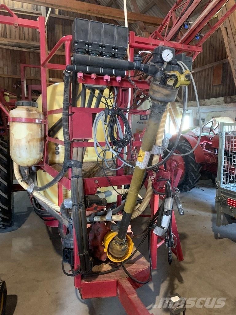 Hardi TZY 2400 Прицепные опрыскиватели