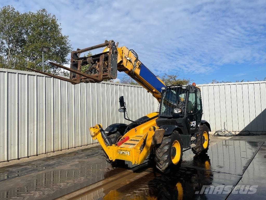 JCB 540-140 Hi Viz Телескопические погрузчики