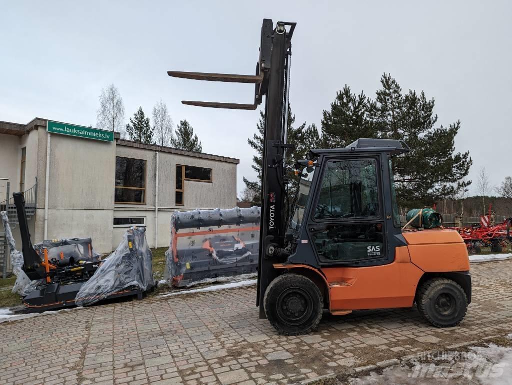 Toyota 7FGA50 Газовые погрузчики