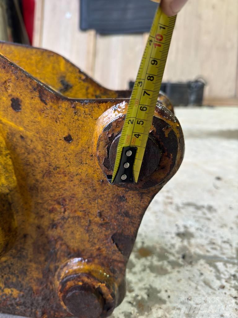 JCB breaker Гидромолоты