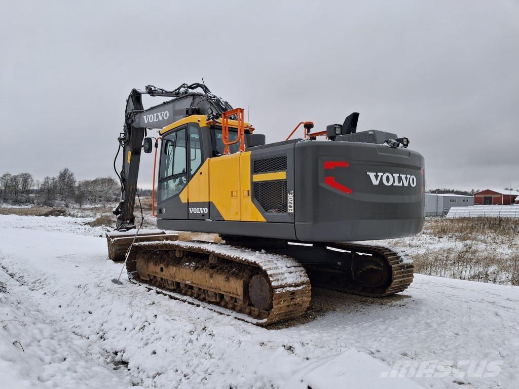 Volvo EC220E Гусеничные экскаваторы