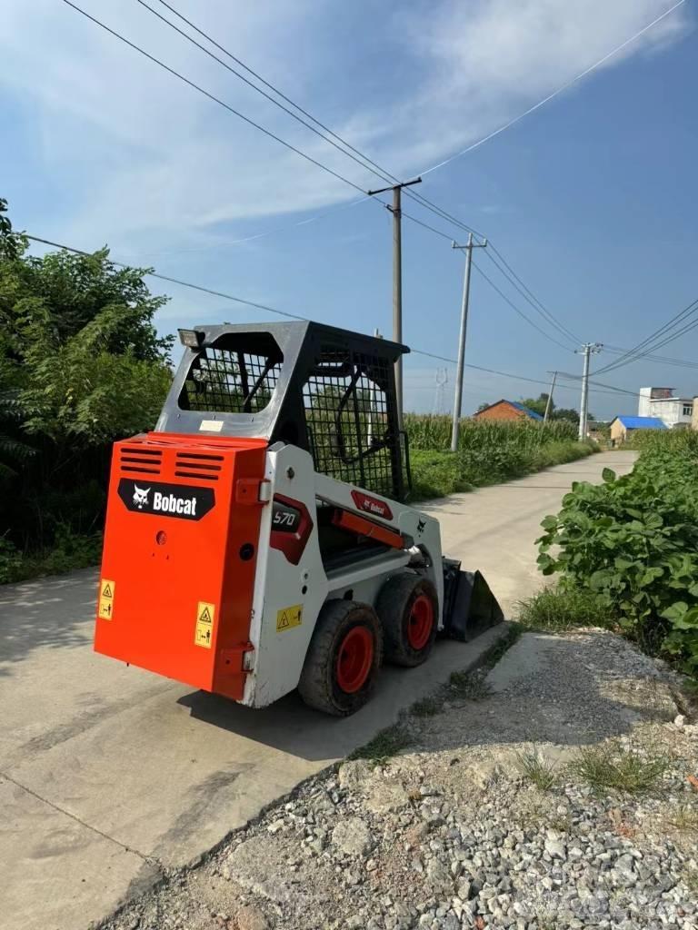 Bobcat S70 Мини-погрузчики