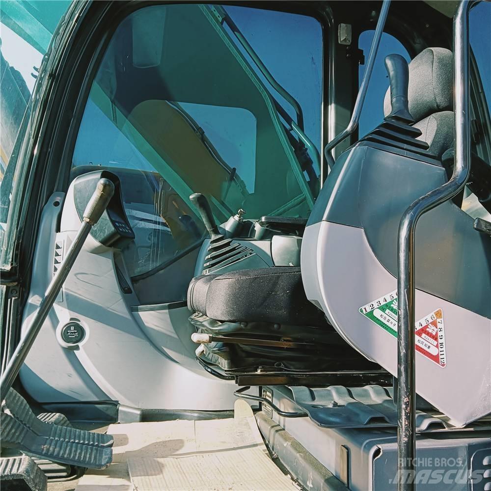 Kobelco SK200D Гусеничные экскаваторы