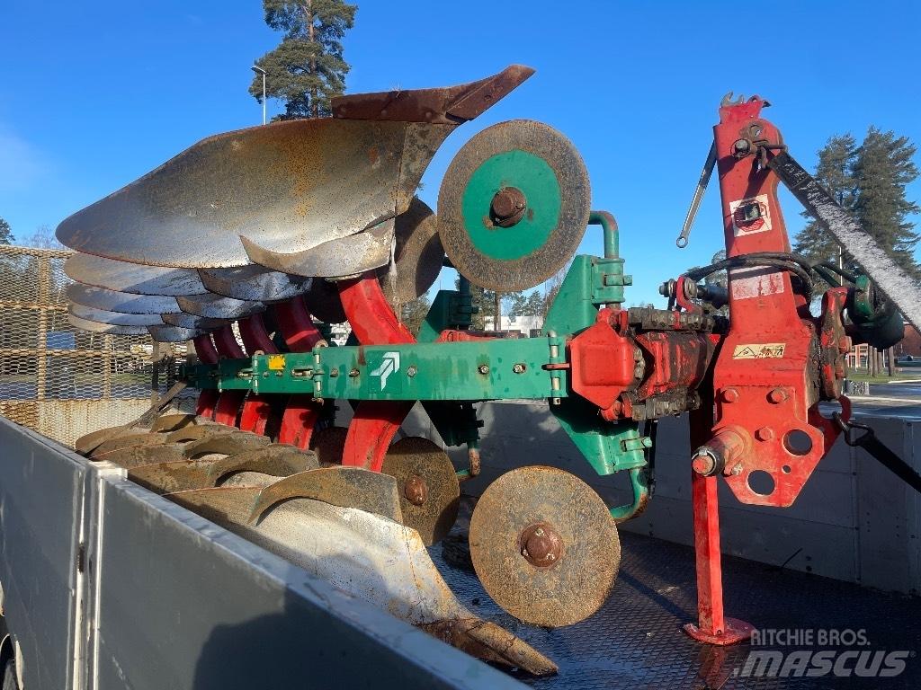 Kverneland E160 Оборотные плуги