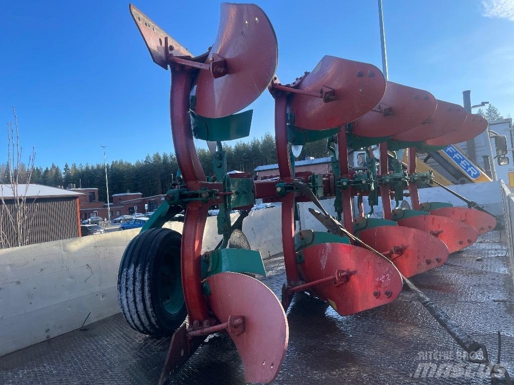 Kverneland E160 Оборотные плуги