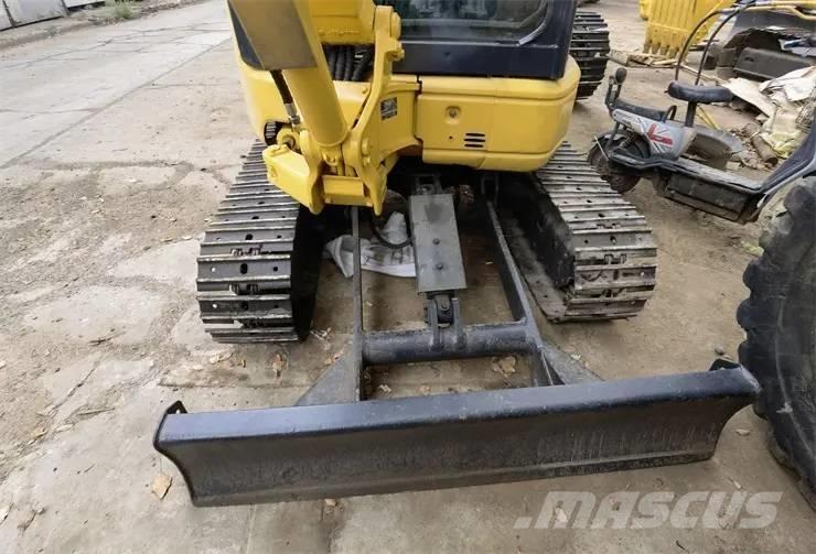 Komatsu PC35 Мини-экскаваторы