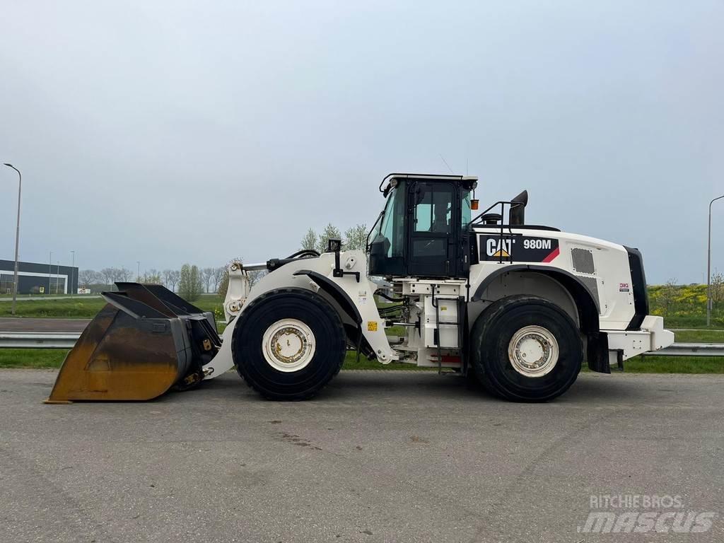 CAT 980M Фронтальные погрузчики