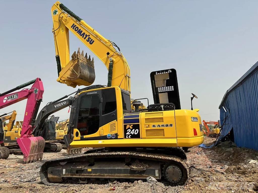Komatsu PC 240 Гусеничные экскаваторы