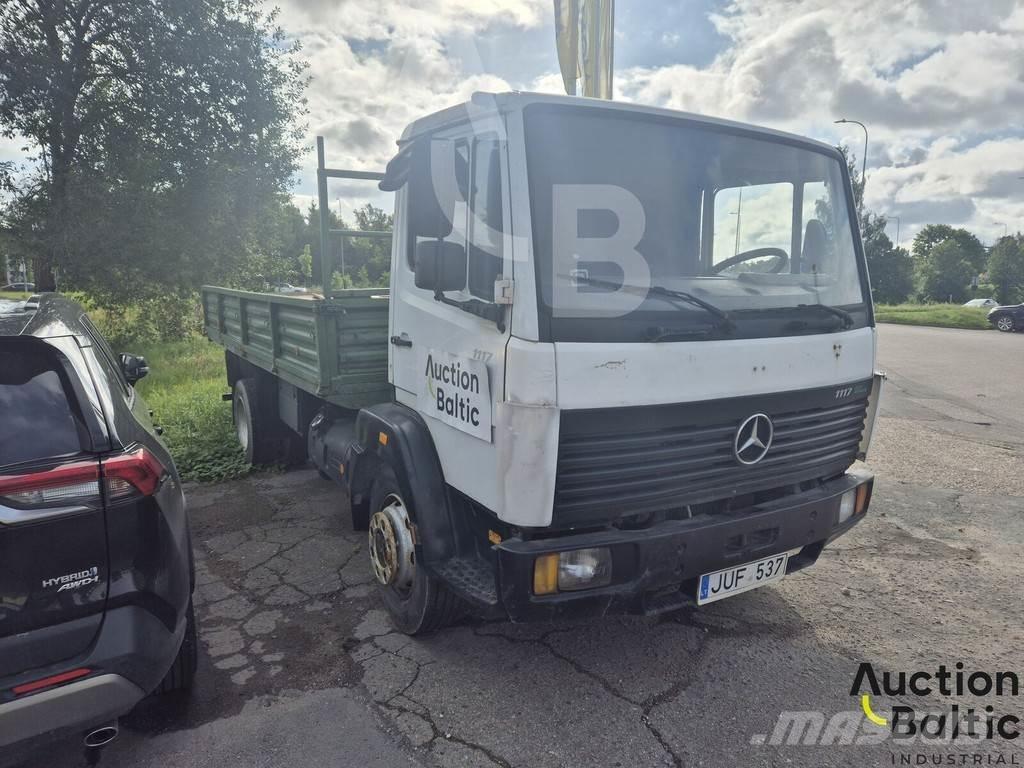 Mercedes-Benz 1117 Грузовики-платформы/боковая разгрузка