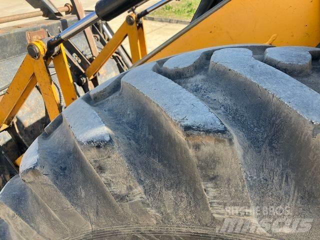 JCB 4 CX Экскаваторы-погрузчики