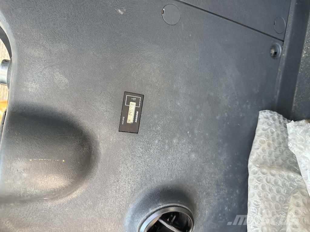 Hyundai R220LC-9S Гусеничные экскаваторы