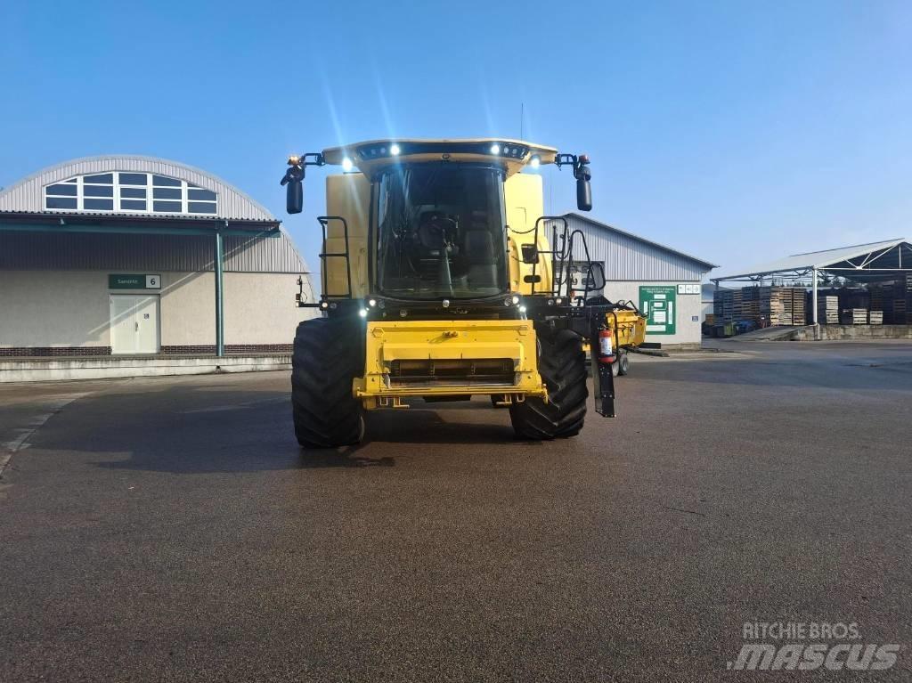 New Holland CX8.70 Зерноуборочные комбайны