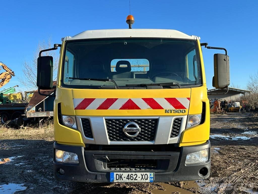 Nissan NT500 Бортовые фургоны