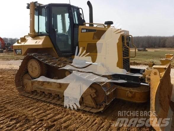 CAT D6N XL Гусеничные бульдозеры