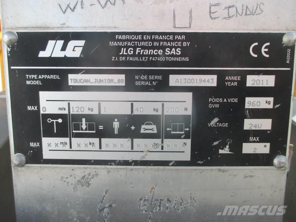 JLG Toucan Junior 8 Вертикальные мачтовые подъемники