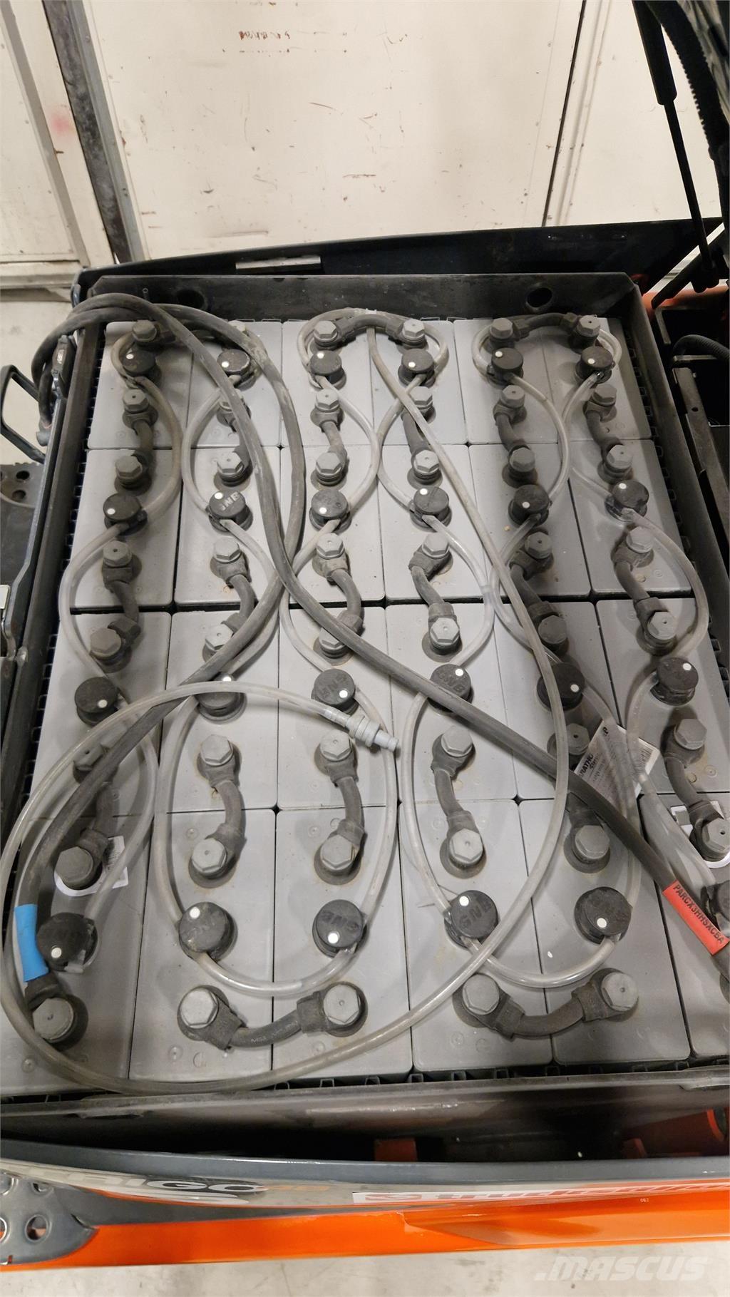 Toyota 8FBEK16T Электропогрузчики