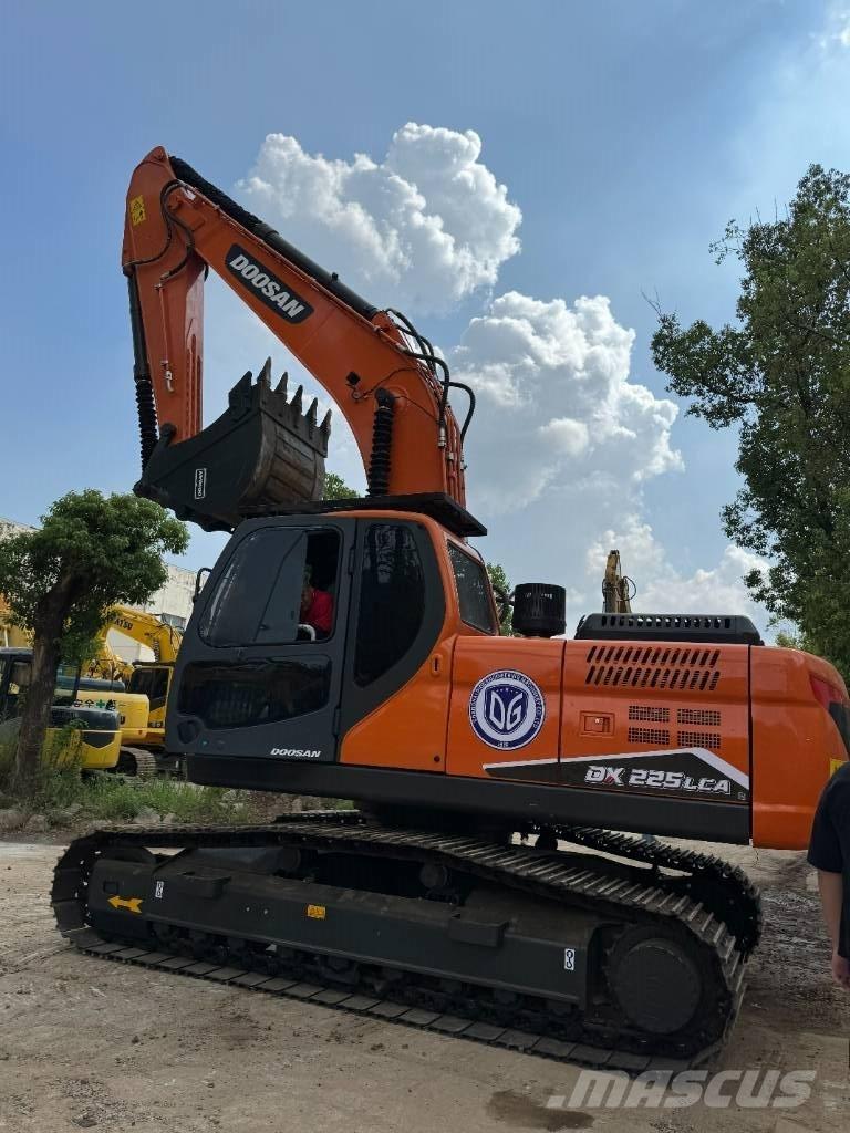 Doosan DX 225 LCA Малые экскаваторы 7т-12т