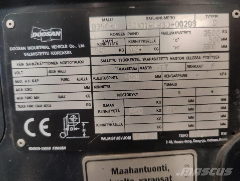 Doosan D 35 C-7 Дизельные погрузчики
