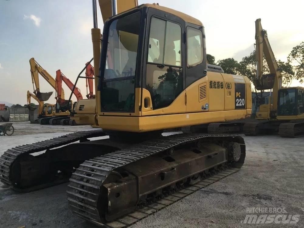 Komatsu pc220-7 Гусеничные экскаваторы
