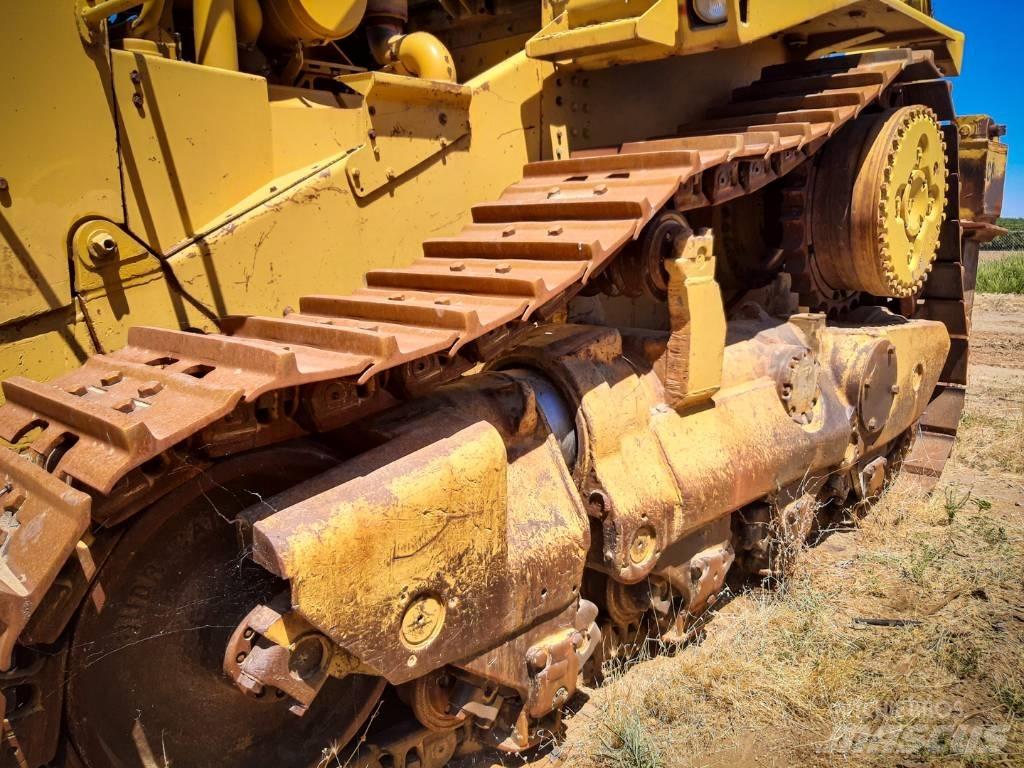 CAT D10 Гусеничные бульдозеры