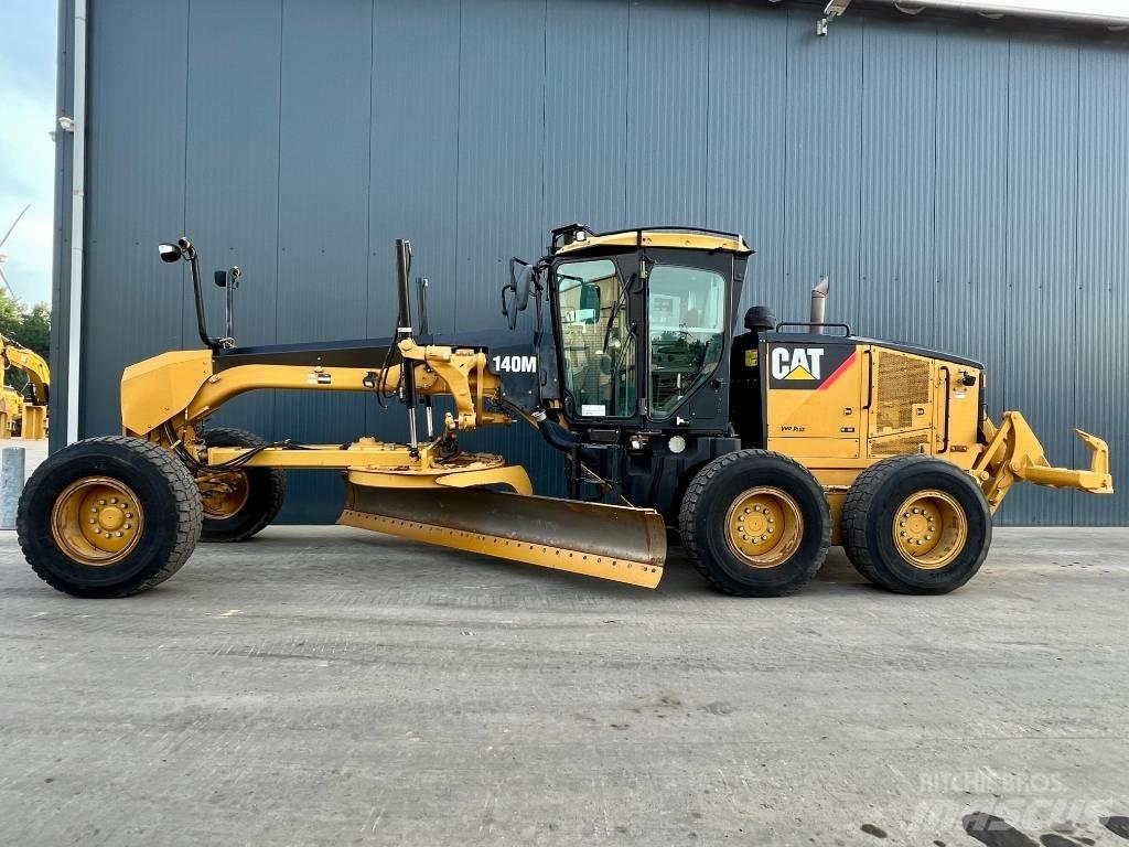 CAT 140M Грейдеры