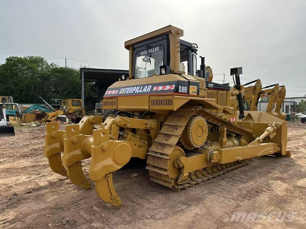 CAT D8R Гусеничные бульдозеры