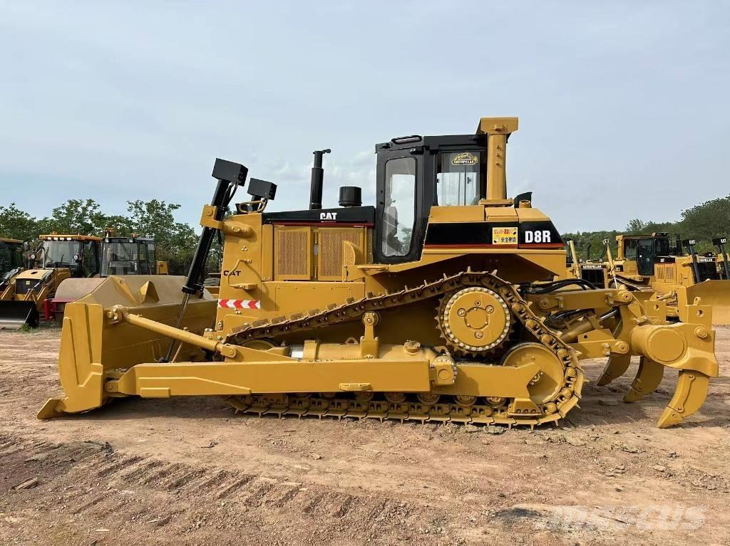 CAT D8R Гусеничные бульдозеры