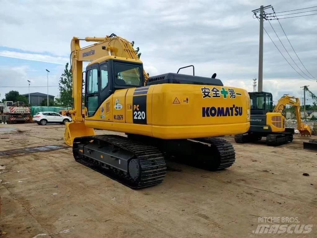 Komatsu pc220-7 Гусеничные экскаваторы