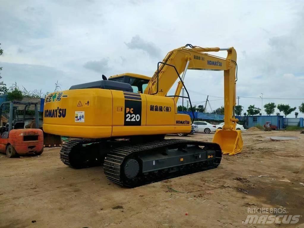 Komatsu pc220-7 Гусеничные экскаваторы