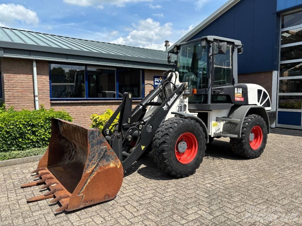Bobcat AL 440 D Фронтальные погрузчики