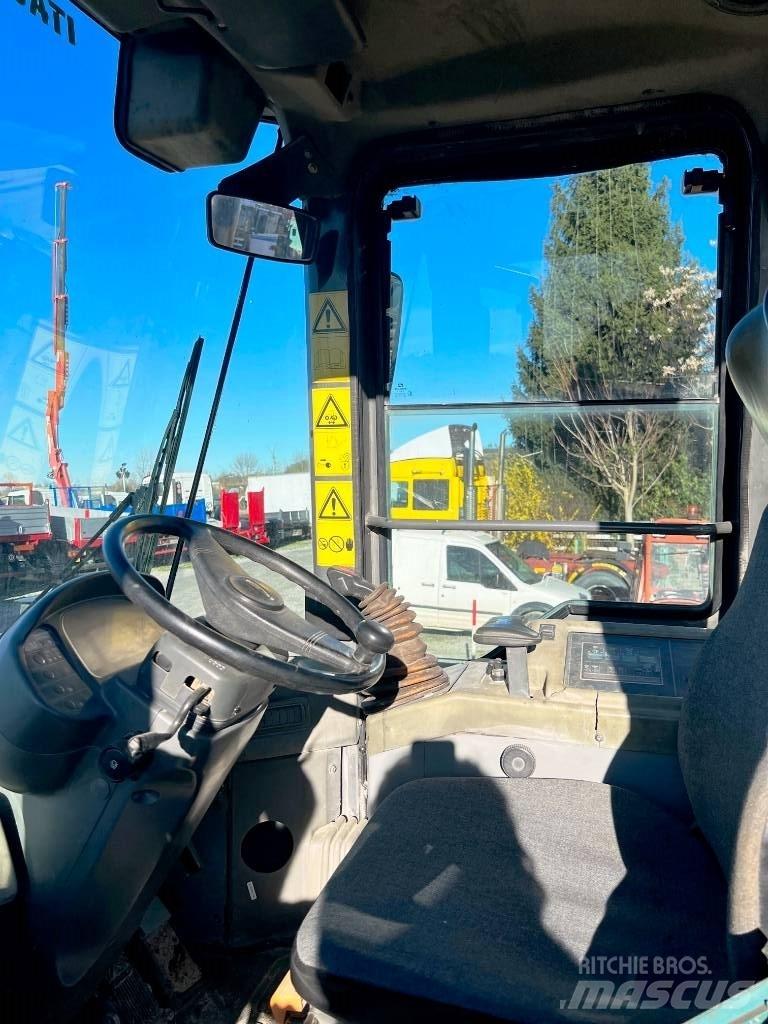 Komatsu WA 320 Фронтальные погрузчики