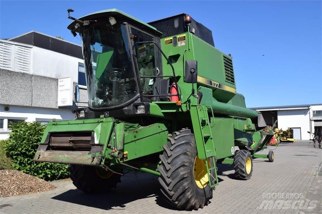 John Deere 1177 Зерноуборочные комбайны