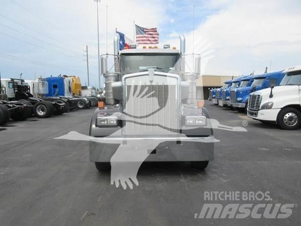 Kenworth W900 Седельные тягачи