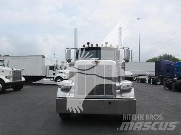 Peterbilt 388 Седельные тягачи