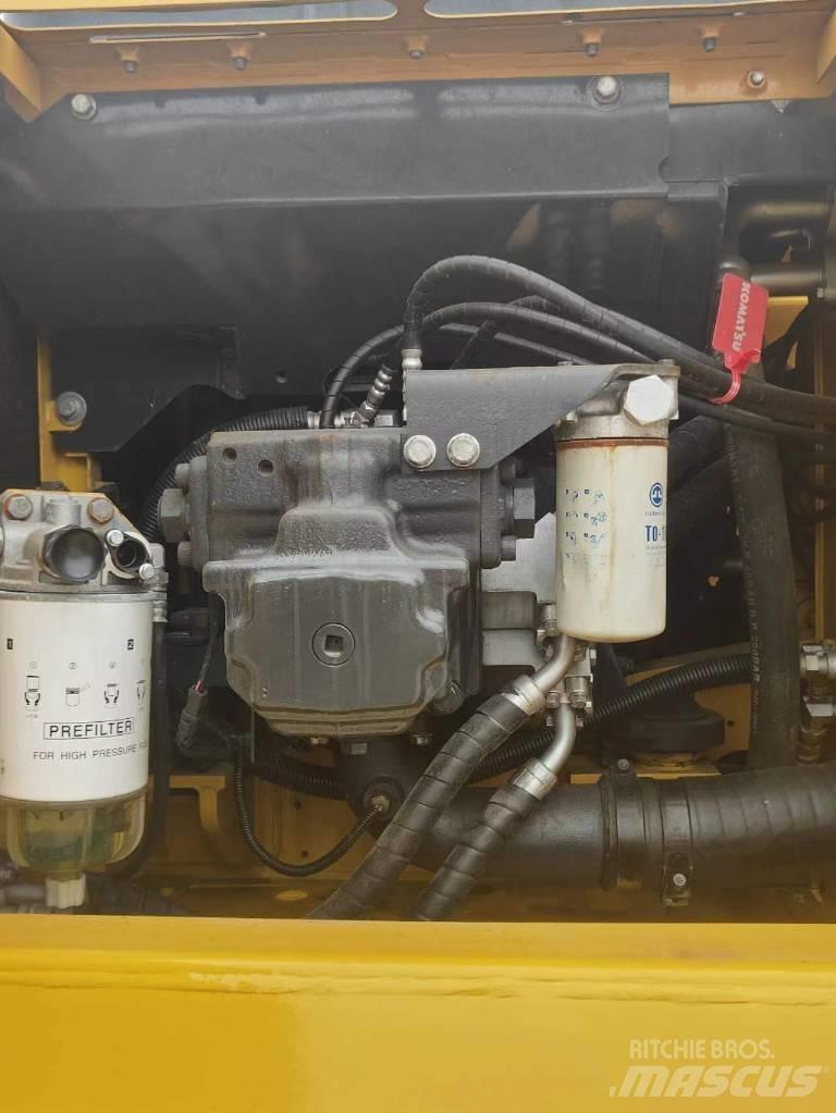 Komatsu PC200 Гусеничные экскаваторы