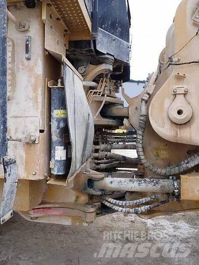 CAT 988K Фронтальные погрузчики