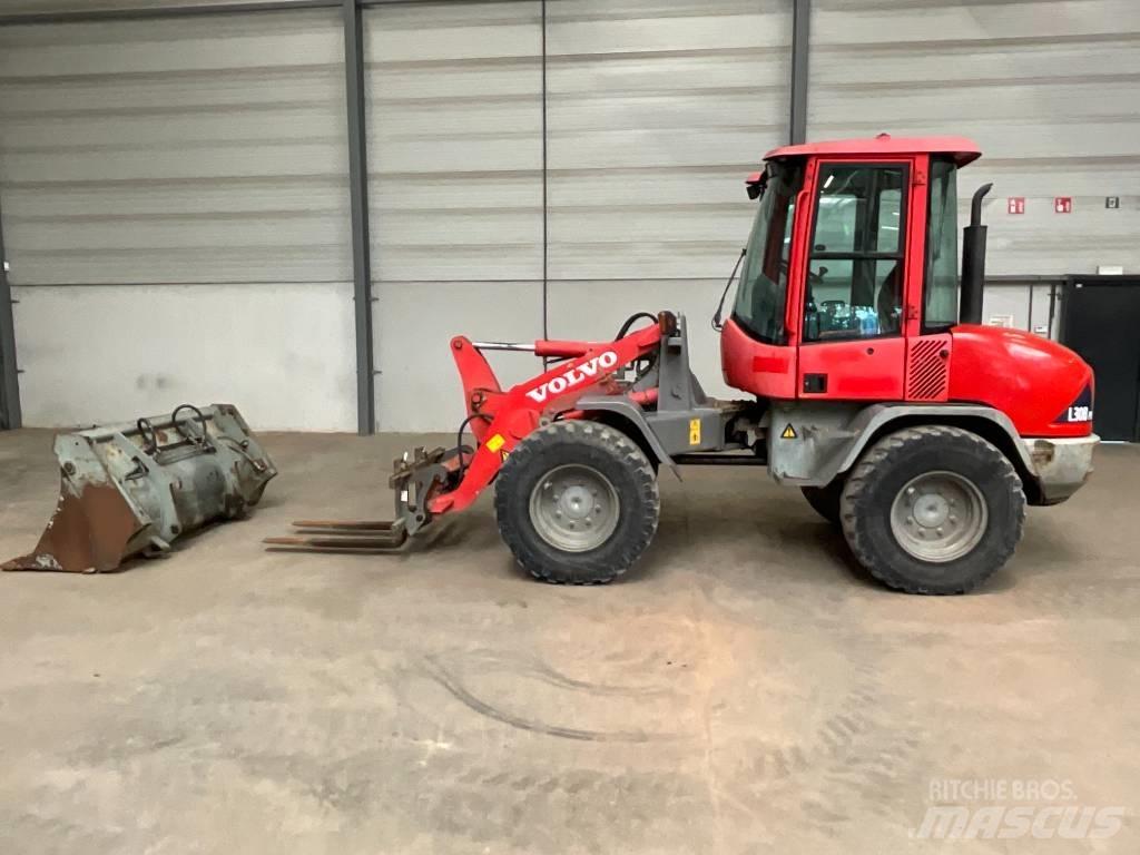 Volvo L 30 B-Z/X Фронтальные погрузчики