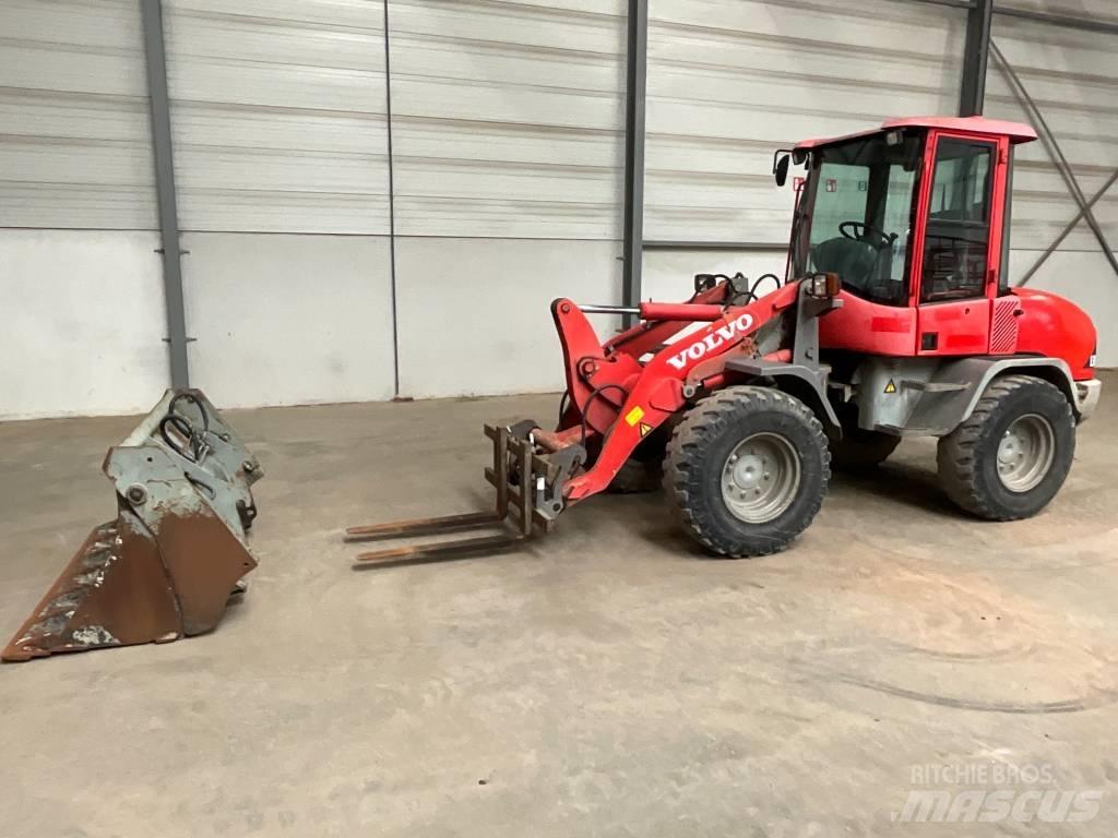 Volvo L 30 B-Z/X Фронтальные погрузчики