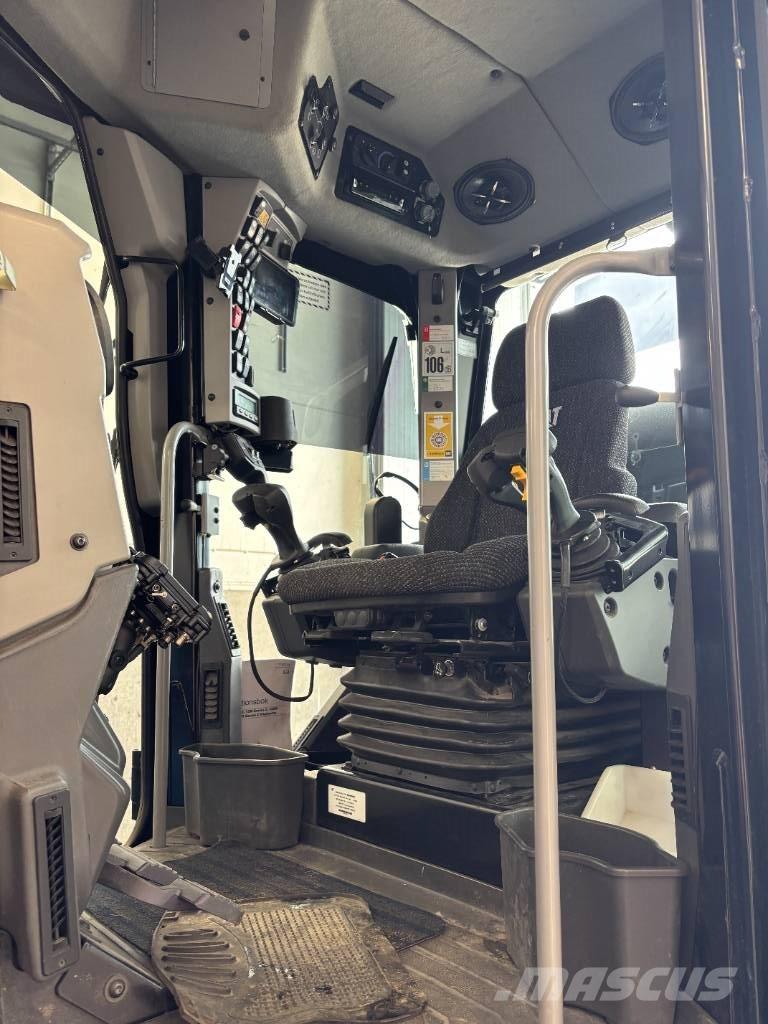 CAT 120 AWD Грейдеры