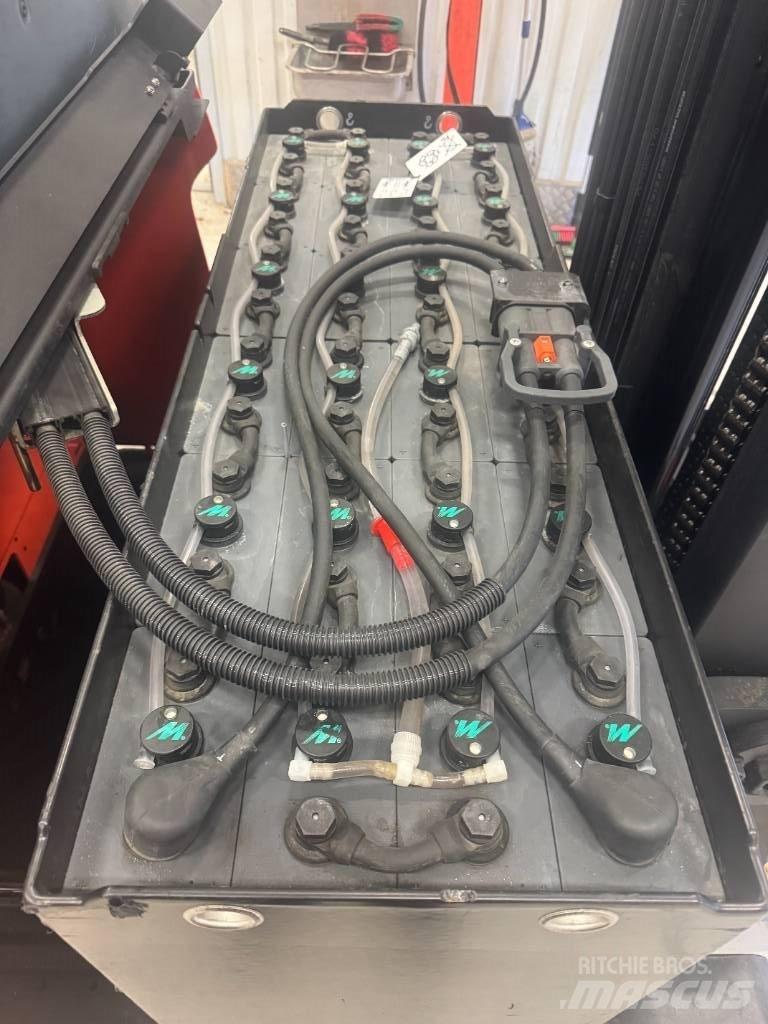 BT Toyota RRE 160 Ричтраки