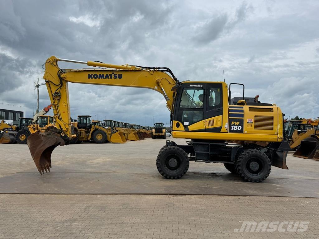 Komatsu PW180-11 Колёсные экскаваторы