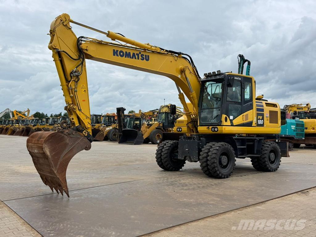 Komatsu PW180-11 Колёсные экскаваторы