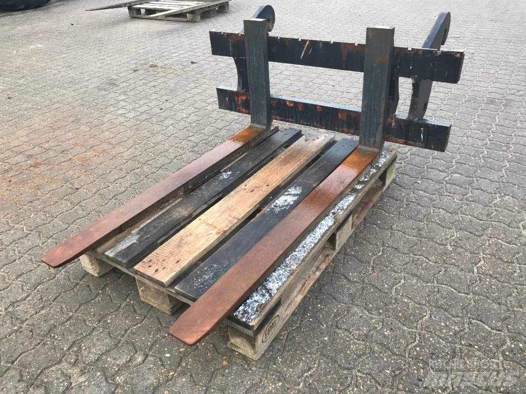 JST Pallegaffel Паллетные вилы для фронтальных погрузчиков