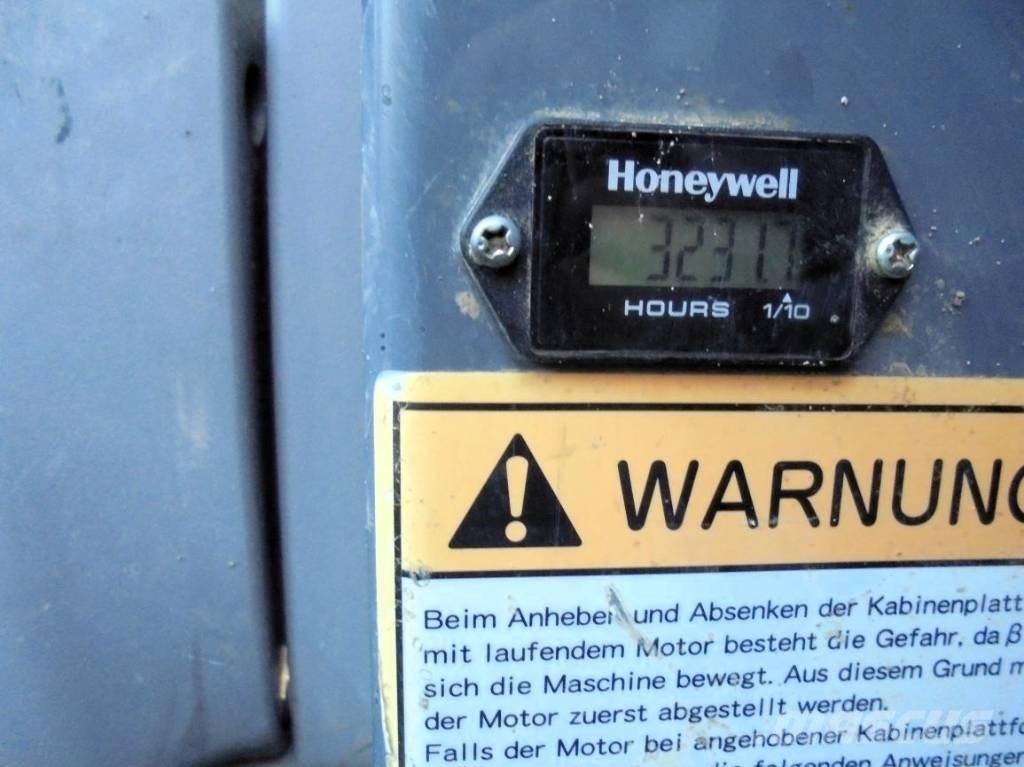 Takeuchi TB 235 Мини-экскаваторы